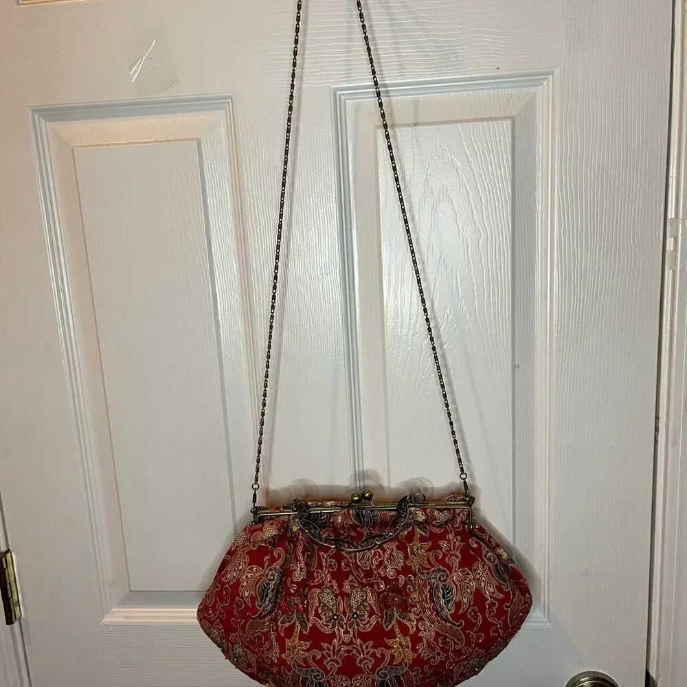 Braciano hand Bag Brass frame &Handle Kiss Lock Red & gold fabric beaded accent